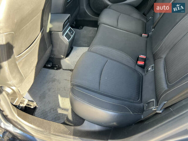 Серый Рено Меган, объемом двигателя 1.46 л и пробегом 230 тыс. км за 10500 $, фото 30 на Automoto.ua