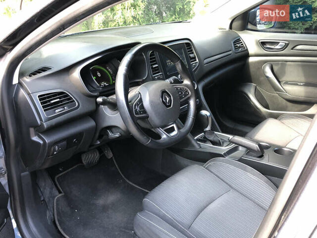 Сірий Рено Меган, об'ємом двигуна 1.46 л та пробігом 241 тис. км за 12000 $, фото 7 на Automoto.ua