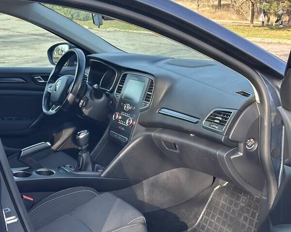 Серый Рено Меган, объемом двигателя 1.5 л и пробегом 210 тыс. км за 12400 $, фото 25 на Automoto.ua