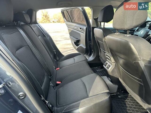 Серый Рено Меган, объемом двигателя 1.5 л и пробегом 210 тыс. км за 12400 $, фото 26 на Automoto.ua