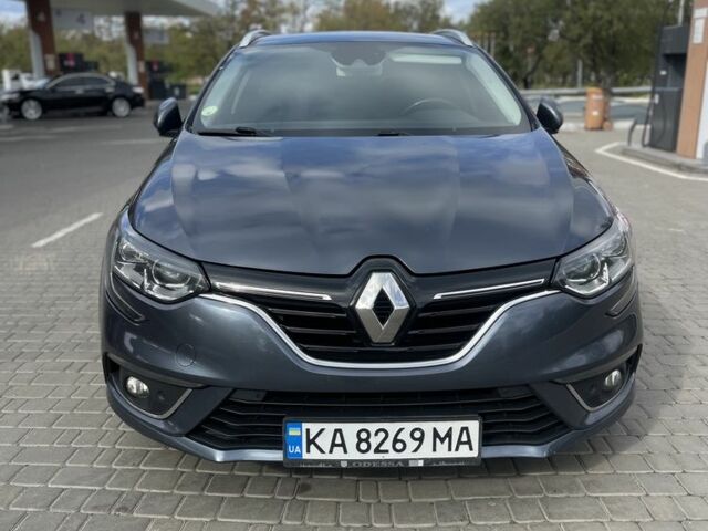 Серый Рено Меган, объемом двигателя 1.5 л и пробегом 233 тыс. км за 12200 $, фото 1 на Automoto.ua