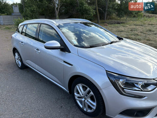 Серый Рено Меган, объемом двигателя 1.46 л и пробегом 237 тыс. км за 12499 $, фото 7 на Automoto.ua