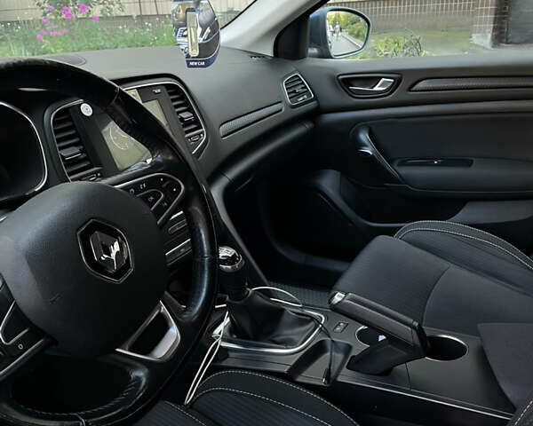 Рено Меган 2017 у Києві на Automoto.ua Сірий Рено Меган, об'ємом двигуна 1.5 л та пробігом 237 тис. км за 11000 $, фото 8 на Automoto.ua