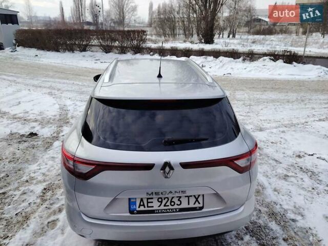 Сірий Рено Меган, об'ємом двигуна 1.46 л та пробігом 199 тис. км за 11999 $, фото 9 на Automoto.ua