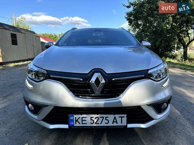 Сірий Рено Меган, об'ємом двигуна 1.5 л та пробігом 201 тис. км за 12499 $, фото 2 на Automoto.ua
