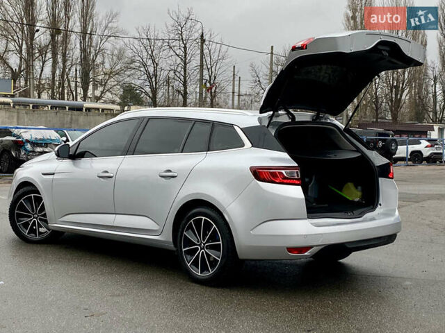 Сірий Рено Меган, об'ємом двигуна 1.46 л та пробігом 198 тис. км за 12600 $, фото 7 на Automoto.ua