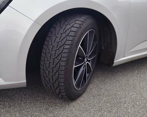 Сірий Рено Меган, об'ємом двигуна 1.46 л та пробігом 198 тис. км за 12588 $, фото 16 на Automoto.ua