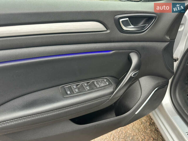 Серый Рено Меган, объемом двигателя 1.6 л и пробегом 181 тыс. км за 14200 $, фото 7 на Automoto.ua