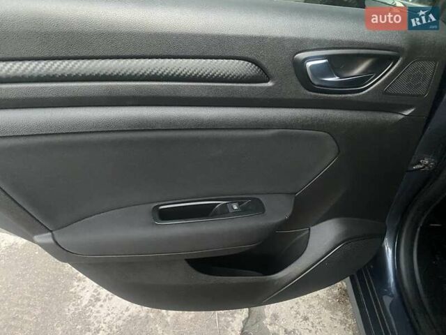 Сірий Рено Меган, об'ємом двигуна 1.46 л та пробігом 235 тис. км за 12000 $, фото 37 на Automoto.ua