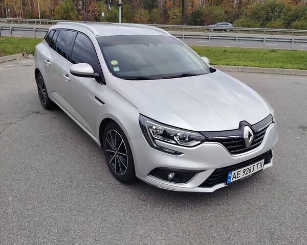 Сірий Рено Меган, об'ємом двигуна 1.46 л та пробігом 198 тис. км за 12588 $, фото 12 на Automoto.ua