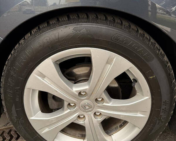 Сірий Рено Меган, об'ємом двигуна 1.46 л та пробігом 230 тис. км за 12500 $, фото 44 на Automoto.ua