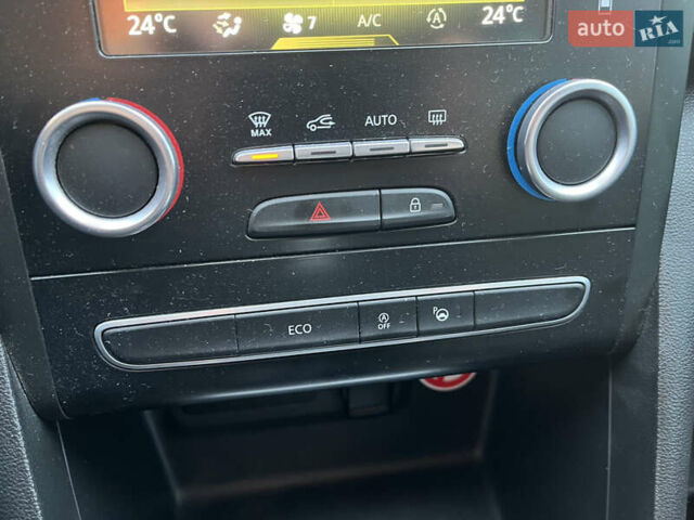 Серый Рено Меган, объемом двигателя 1.5 л и пробегом 224 тыс. км за 11900 $, фото 34 на Automoto.ua