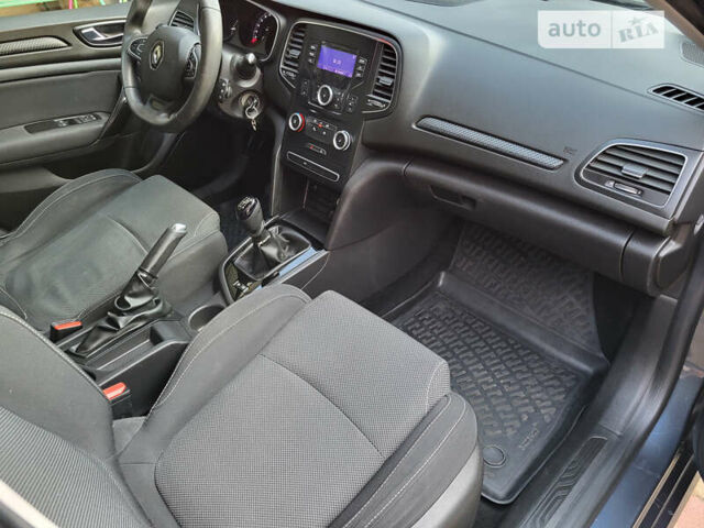 Серый Рено Меган, объемом двигателя 1.6 л и пробегом 265 тыс. км за 12500 $, фото 22 на Automoto.ua