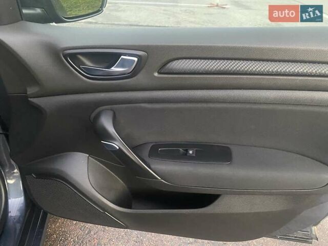 Сірий Рено Меган, об'ємом двигуна 1.46 л та пробігом 235 тис. км за 12000 $, фото 44 на Automoto.ua