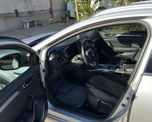 Рено Меган 2017 у Миколаєві на Automoto.ua Сірий Рено Меган, об'ємом двигуна 1.46 л та пробігом 260 тис. км за 13000 $, фото 6 на Automoto.ua
