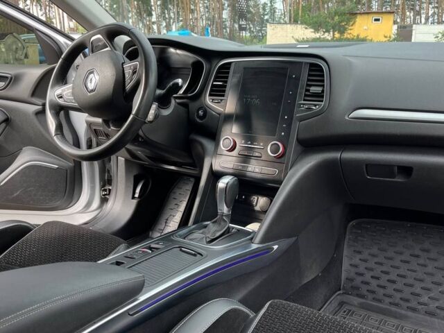 Серый Рено Меган, объемом двигателя 1.46 л и пробегом 0 тыс. км за 12500 $, фото 5 на Automoto.ua