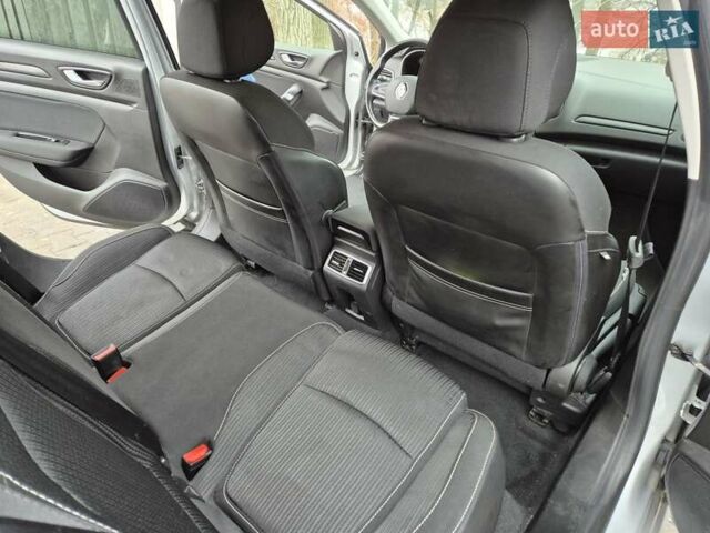Серый Рено Меган, объемом двигателя 1.46 л и пробегом 155 тыс. км за 14000 $, фото 11 на Automoto.ua