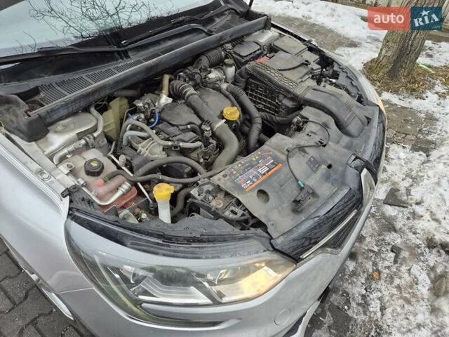 Серый Рено Меган, объемом двигателя 1.46 л и пробегом 155 тыс. км за 14000 $, фото 31 на Automoto.ua