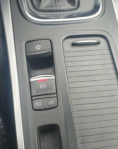 Рено Меган 2017 у Запоріжжя на Automoto.ua Сірий Рено Меган, об'ємом двигуна 1.46 л та пробігом 165 тис. км за 14500 $, фото 6 на Automoto.ua