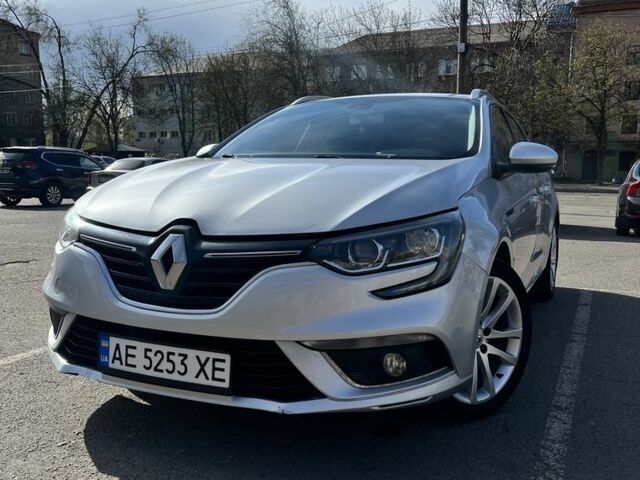 Серый Рено Меган, объемом двигателя 1.5 л и пробегом 240 тыс. км за 12999 $, фото 17 на Automoto.ua