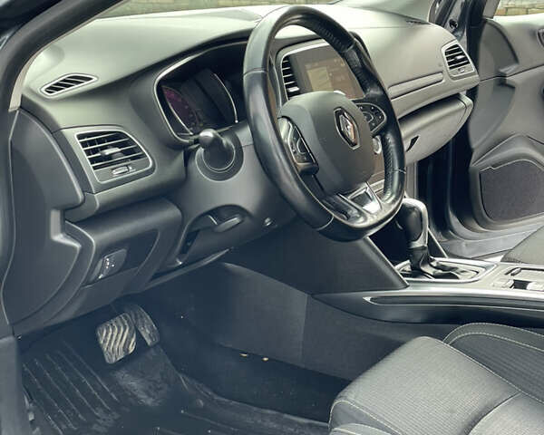 Серый Рено Меган, объемом двигателя 1.46 л и пробегом 224 тыс. км за 13000 $, фото 8 на Automoto.ua