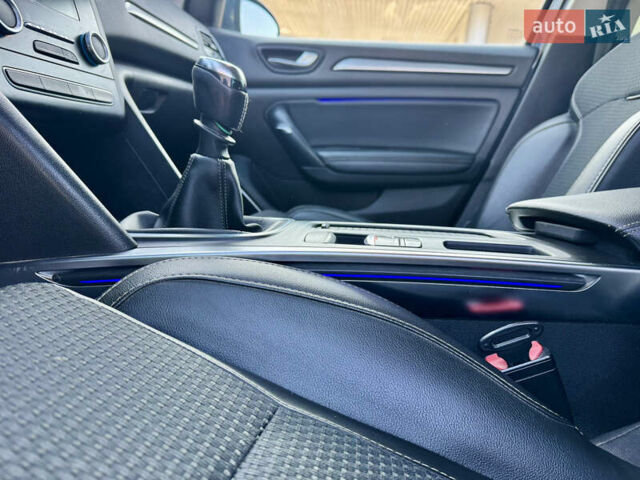 Серый Рено Меган, объемом двигателя 1.5 л и пробегом 220 тыс. км за 12500 $, фото 30 на Automoto.ua