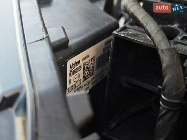 Сірий Рено Меган, об'ємом двигуна 1.5 л та пробігом 171 тис. км за 16600 $, фото 91 на Automoto.ua
