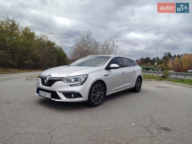 Сірий Рено Меган, об'ємом двигуна 1.46 л та пробігом 198 тис. км за 12588 $, фото 2 на Automoto.ua