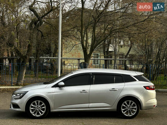 Серый Рено Меган, объемом двигателя 1.46 л и пробегом 262 тыс. км за 13999 $, фото 1 на Automoto.ua