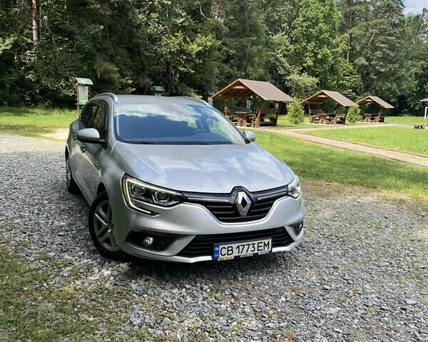 Серый Рено Меган, объемом двигателя 1.46 л и пробегом 165 тыс. км за 13900 $, фото 2 на Automoto.ua