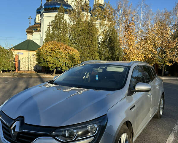 Серый Рено Меган, объемом двигателя 1.46 л и пробегом 220 тыс. км за 11950 $, фото 3 на Automoto.ua