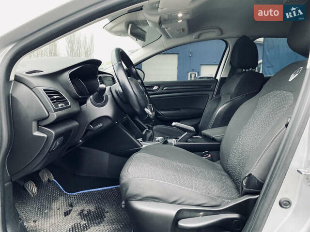 Сірий Рено Меган, об'ємом двигуна 1.46 л та пробігом 198 тис. км за 12600 $, фото 11 на Automoto.ua
