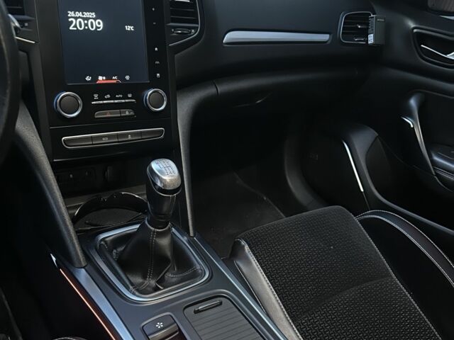 Серый Рено Меган, объемом двигателя 1.5 л и пробегом 170 тыс. км за 13900 $, фото 6 на Automoto.ua