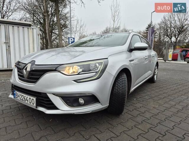 Серый Рено Меган, объемом двигателя 1.46 л и пробегом 155 тыс. км за 14000 $, фото 36 на Automoto.ua