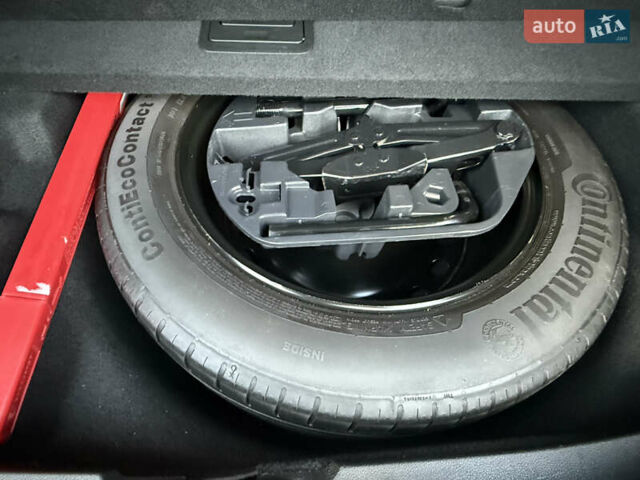 Серый Рено Меган, объемом двигателя 1.46 л и пробегом 194 тыс. км за 13399 $, фото 55 на Automoto.ua