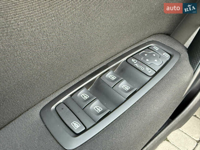 Серый Рено Меган, объемом двигателя 1.46 л и пробегом 194 тыс. км за 13399 $, фото 47 на Automoto.ua