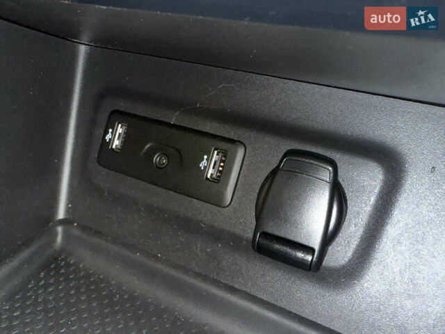 Серый Рено Меган, объемом двигателя 1.46 л и пробегом 194 тыс. км за 13399 $, фото 52 на Automoto.ua