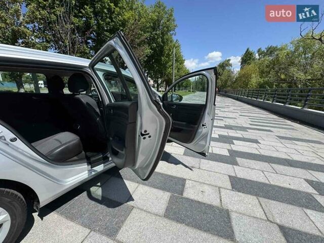 Серый Рено Меган, объемом двигателя 1.5 л и пробегом 163 тыс. км за 14000 $, фото 20 на Automoto.ua