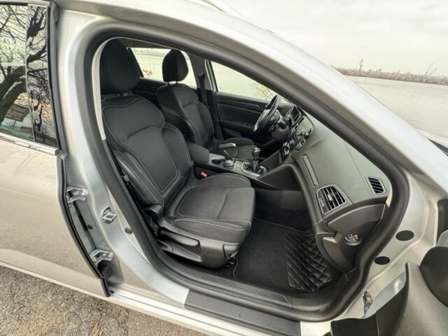 Серый Рено Меган, объемом двигателя 1.5 л и пробегом 165 тыс. км за 13900 $, фото 13 на Automoto.ua