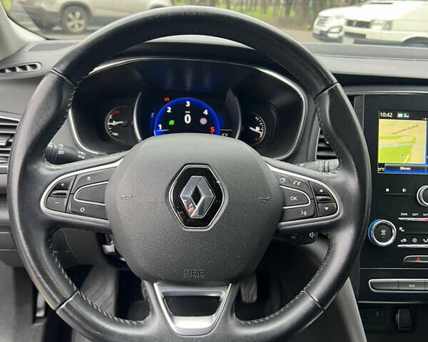 Серый Рено Меган, объемом двигателя 0 л и пробегом 174 тыс. км за 15100 $, фото 26 на Automoto.ua