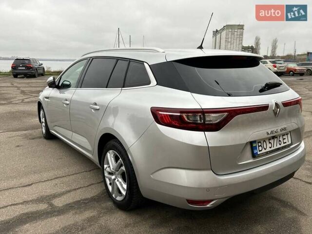 Серый Рено Меган, объемом двигателя 1.46 л и пробегом 220 тыс. км за 12700 $, фото 10 на Automoto.ua