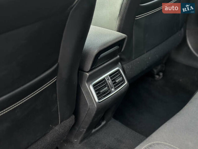 Серый Рено Меган, объемом двигателя 1.46 л и пробегом 188 тыс. км за 13999 $, фото 42 на Automoto.ua