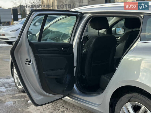 Серый Рено Меган, объемом двигателя 1.46 л и пробегом 188 тыс. км за 13999 $, фото 39 на Automoto.ua