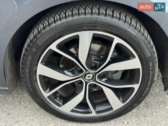 Серый Рено Меган, объемом двигателя 1.5 л и пробегом 178 тыс. км за 13900 $, фото 67 на Automoto.ua