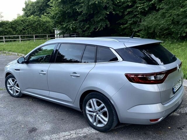 Серый Рено Меган, объемом двигателя 1.5 л и пробегом 248 тыс. км за 12100 $, фото 1 на Automoto.ua