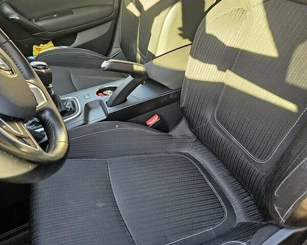 Сірий Рено Меган, об'ємом двигуна 1.46 л та пробігом 179 тис. км за 12500 $, фото 8 на Automoto.ua