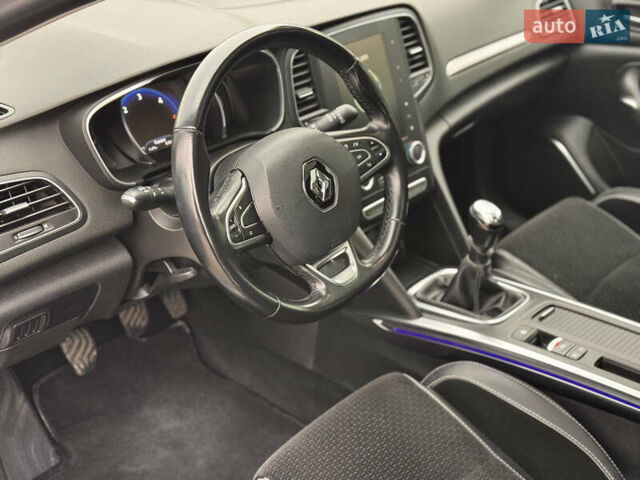 Серый Рено Меган, объемом двигателя 1.5 л и пробегом 243 тыс. км за 13800 $, фото 28 на Automoto.ua