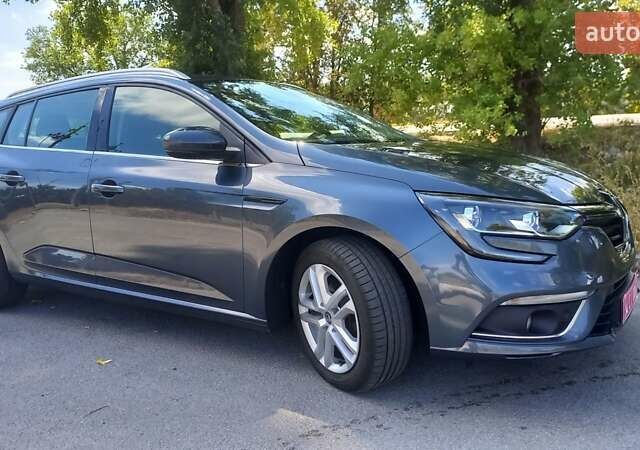 Рено Меган 2018 в Днепре (Днепропетровске) на Automoto.ua Серый Рено Меган, объемом двигателя 1.5 л и пробегом 176 тыс. км за 14300 $, фото 6 на Automoto.ua