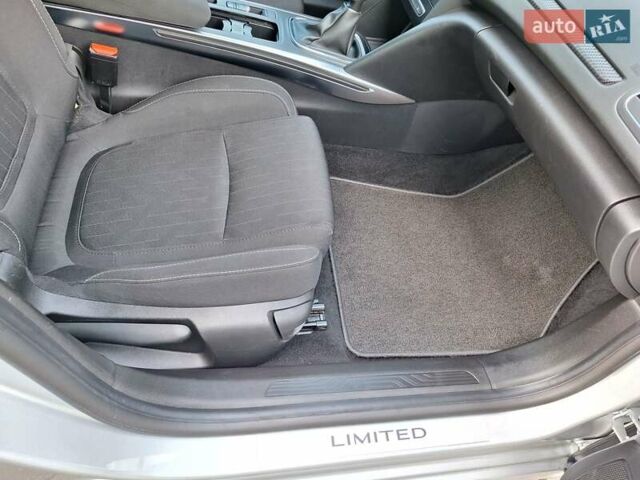 Серый Рено Меган, объемом двигателя 1.3 л и пробегом 188 тыс. км за 11990 $, фото 34 на Automoto.ua