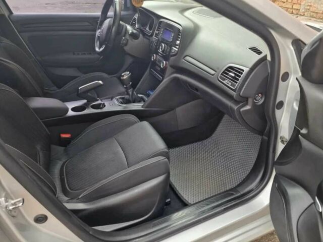 Серый Рено Меган, объемом двигателя 1.5 л и пробегом 248 тыс. км за 11499 $, фото 13 на Automoto.ua